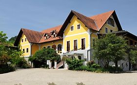 Sattlerhof Genießerhotel&Weingut